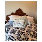 Ornate Full Size Wood Bed Frame With Quilt & Pillow Set