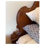 Ornate Full Size Wood Bed Frame With Quilt & Pillow Set