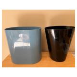 Plastic Waste Baskets (Lot of 2)