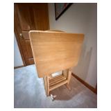 Wood Folding TV trays (Lot of 4) with stand