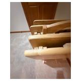 Wood Folding TV trays (Lot of 4) with stand