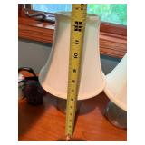 Mixed Decorative Lot of 5 With Pair of Ceramic Table Lamps