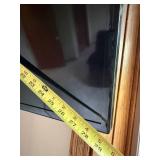 Samsung 32 in Flat Screen TV Black Wall Mountable See Photos