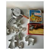 Vintage Baking Lot Sawa 2000 Cookie Press Pastry Cutter Cookie Cutters