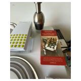 Kitchen Gadget Lot OXO AccuSharp Sur La Table Pizza Tray & Slicer