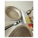 Kitchen Gadget Lot OXO AccuSharp Sur La Table Pizza Tray & Slicer