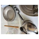 Kitchen Gadget Lot OXO AccuSharp Sur La Table Pizza Tray & Slicer