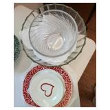 Mixed Lot: Tien Hsing Ceramic Heart Plates & Glass Bowls