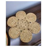 Ceramic Pasta Bowls, Serving Bowl & Woven Placemats Mixed Lot