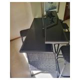 Outdoor Wicker Bar Set With 4 Stools