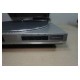 Realistic Lab-2200 Direct Drive Linear Tracking Turntable