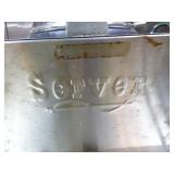 Server Hot Sauce Dispenser