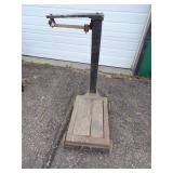 Vintage Koehler and Hinrichs Feed Scale with weights