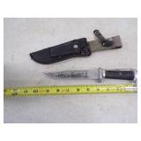 Bowie Knives with Sheath