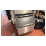 Manitowok Ice Machine