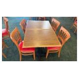 2 Tables 4 Chairs