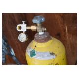 CO2 Tank with Regulator