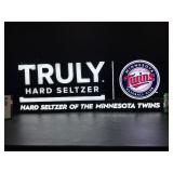 MN Twins baseball, MLB / Truly Hard Seltzer