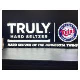 MN Twins baseball, MLB / Truly Hard Seltzer