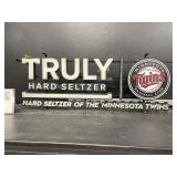 MN Twins baseball, MLB / Truly Hard Seltzer