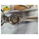 Lot of Lemon Squeezers *New in Package*