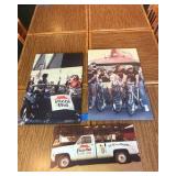 (3) Pizza Hut Pictures