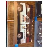 (3) Pizza Hut Pictures