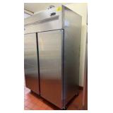 Avantco 54" two-section  reach-in freezer -Works