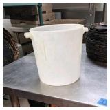 Pan separators, pizza pans, shakers, steam pans more