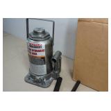 Central Machinery 20 Ton Hydraulic Bottle Jack