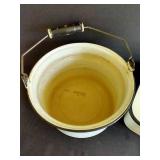 Vintage Enamelware Large Pot & Rectangle Pan