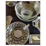 Treasure Hunters Glassware & Crystal Lot