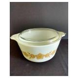 Pyrex 1.5 Quart Butterfly Gold Cinderella Bowl w/ Lid