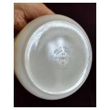 Pyrex 1.5 Quart Butterfly Gold Cinderella Bowl w/ Lid