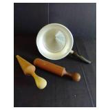 Aluminum Colander with Wooden Pestles