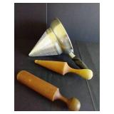 Aluminum Colander with Wooden Pestles