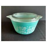 Pyrex Turquoise Amish Butterprint Cinderella Bowl w/ Glass Lid
