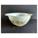 Pyrex Sandalwood Cinderella 1 1/2 Pint Bowl