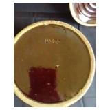 Bean Pot w/Lid marked USA