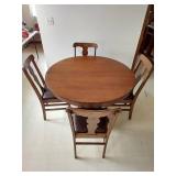 Kitchen Table w/4 Leaves & Chairs