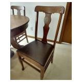 Kitchen Table w/4 Leaves & Chairs