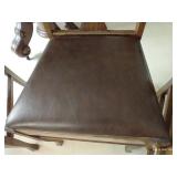 Kitchen Table w/4 Leaves & Chairs