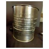 Granitware Colander & Pan, Sifter, Cutter & Egg Beater