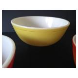 Pyrex Nesting Mixing Bowls
