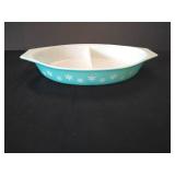 Pyrex Snowflake Divided 1.5 Quart Dish