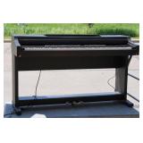 Yamaha Clavinova CLP-411 Digital Piano