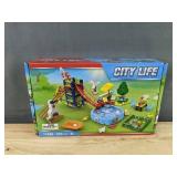 City Life 11826 Building Set - Brand New *A