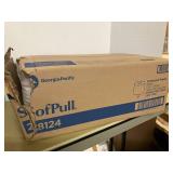 Sofpull White Centerpull Towels