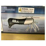 Flashlights with Pressure Measuring Function