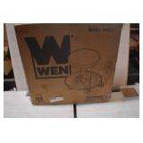 WEN 73012T 300-Pound Capacity Pneumatic Rolling Mechanic Stool